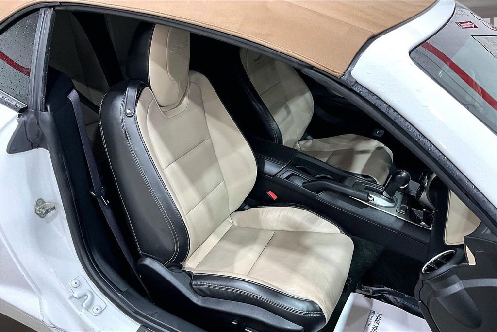 Used 2015 Chevrolet Camaro SS w/ RS Package RWD image 7