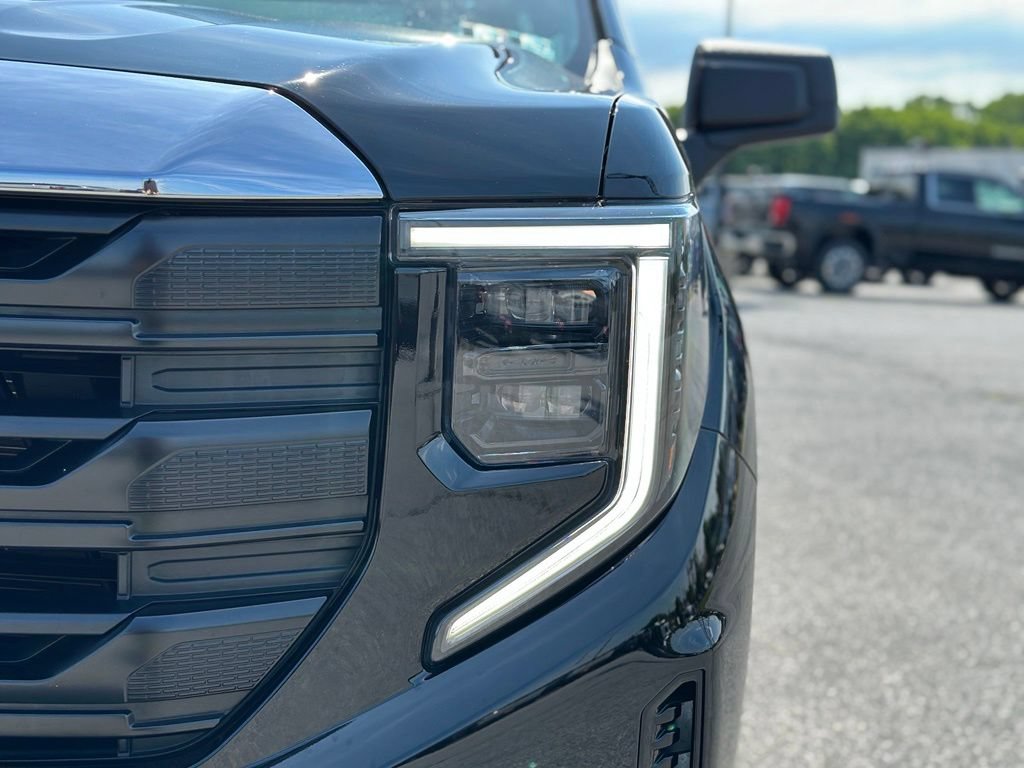 Used 2024 GMC Sierra 1500 Pro AWD/4WD image 36