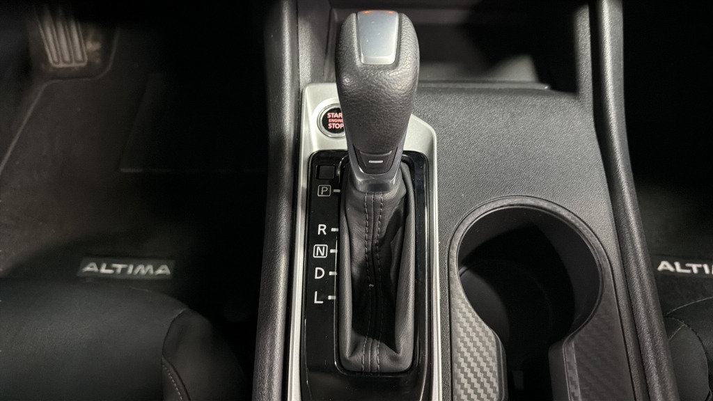 Used 2025 Nissan Altima 2.5 SV FWD image 38