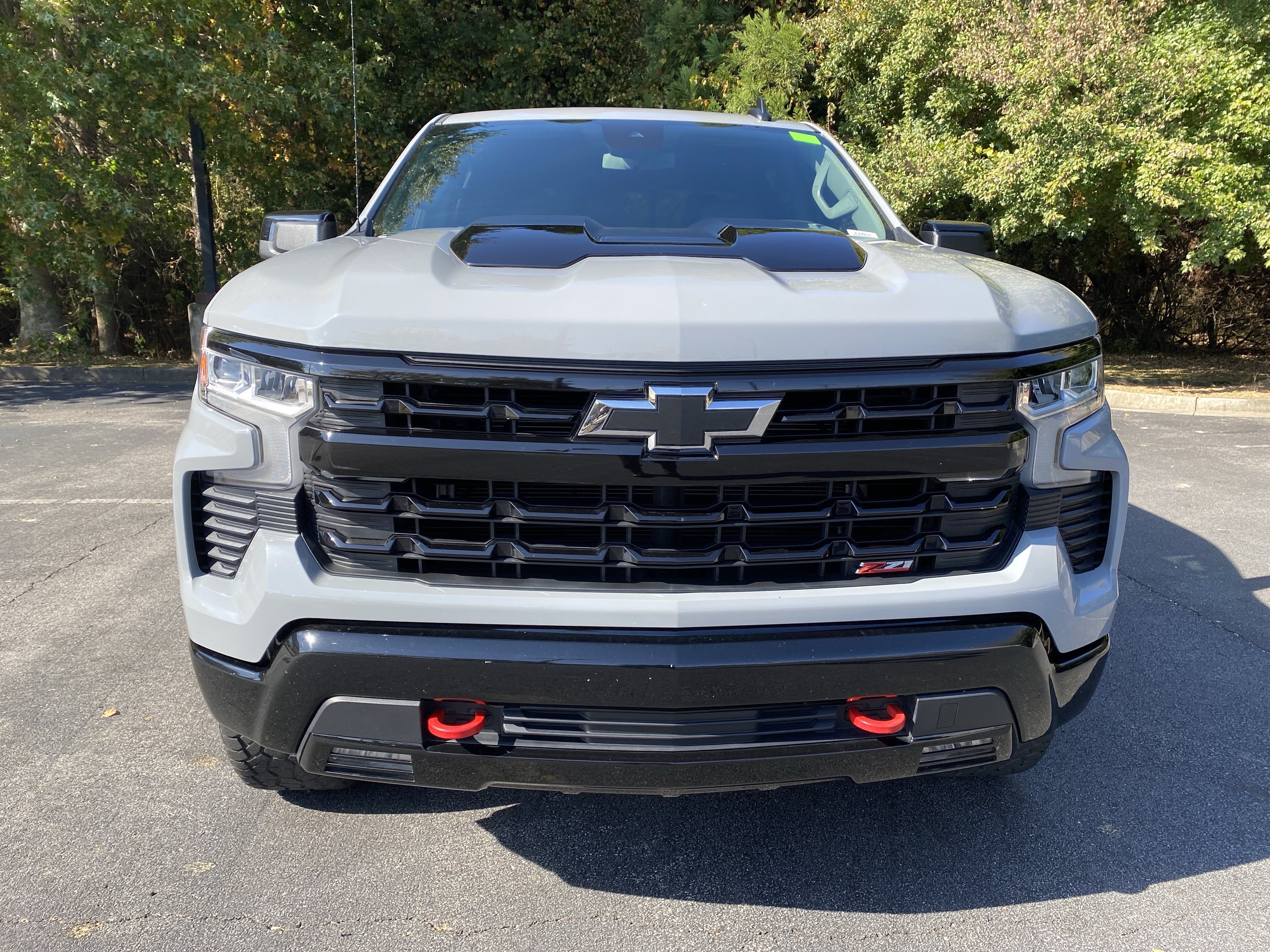 Used 2024 Chevrolet Silverado 1500 LT Trail Boss w/ Convenience Package II AWD/4WD image 3