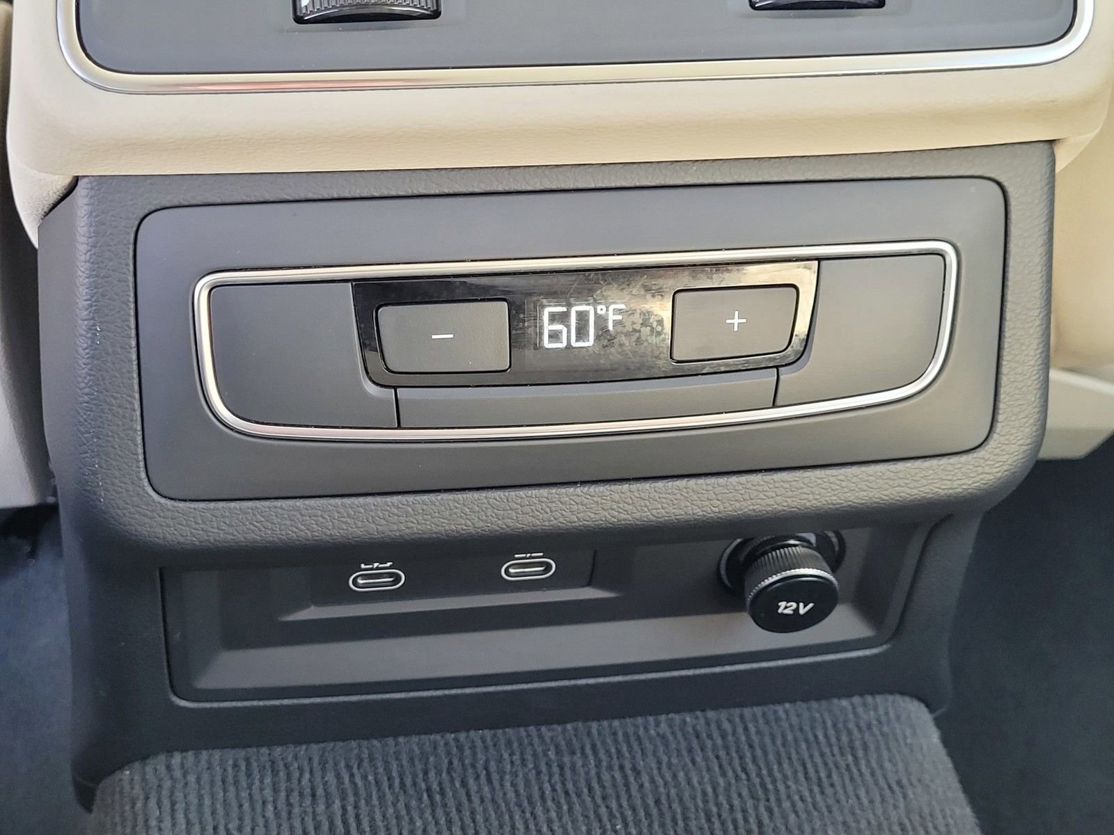 Used 2024 Audi A6 Premium Plus image 15