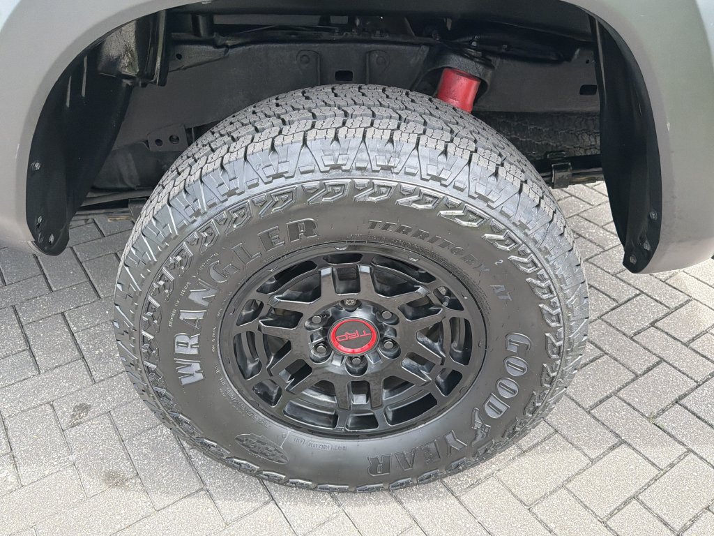 Used 2022 Toyota Tacoma TRD Pro AWD/4WD image 17