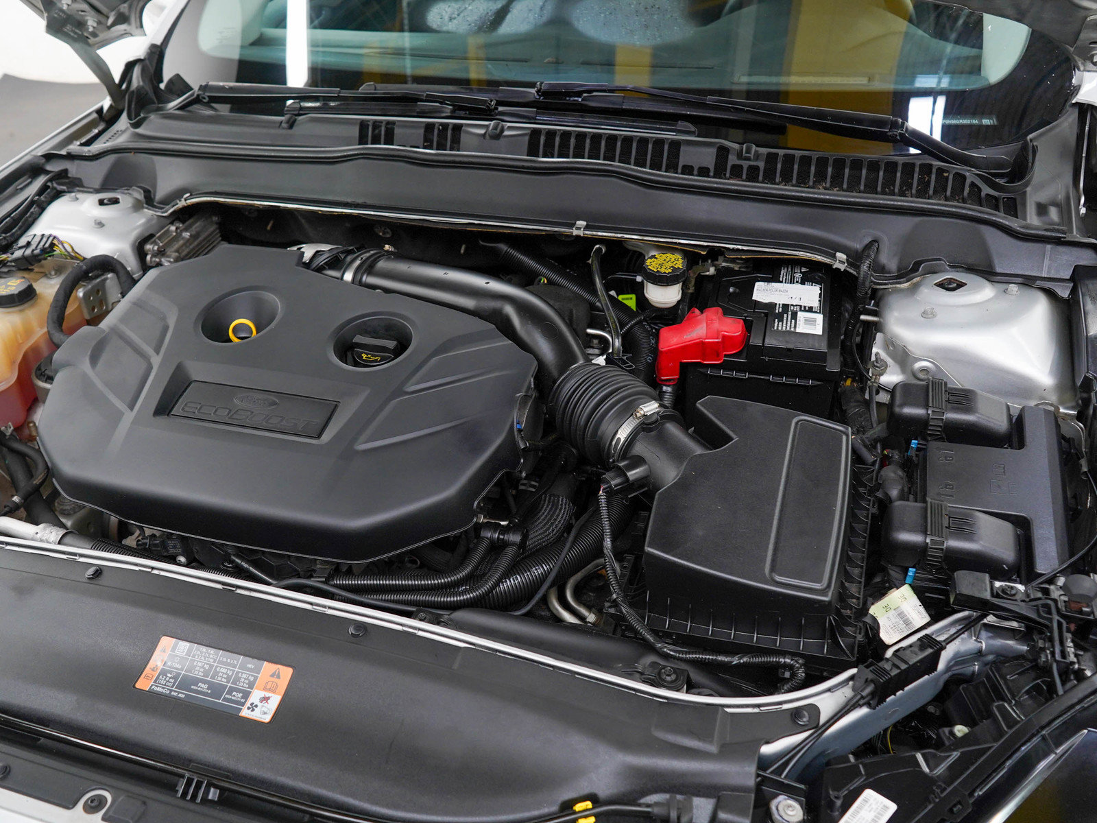 Used 2016 Ford Fusion SE w/ Equipment Group 202A FWD image 23