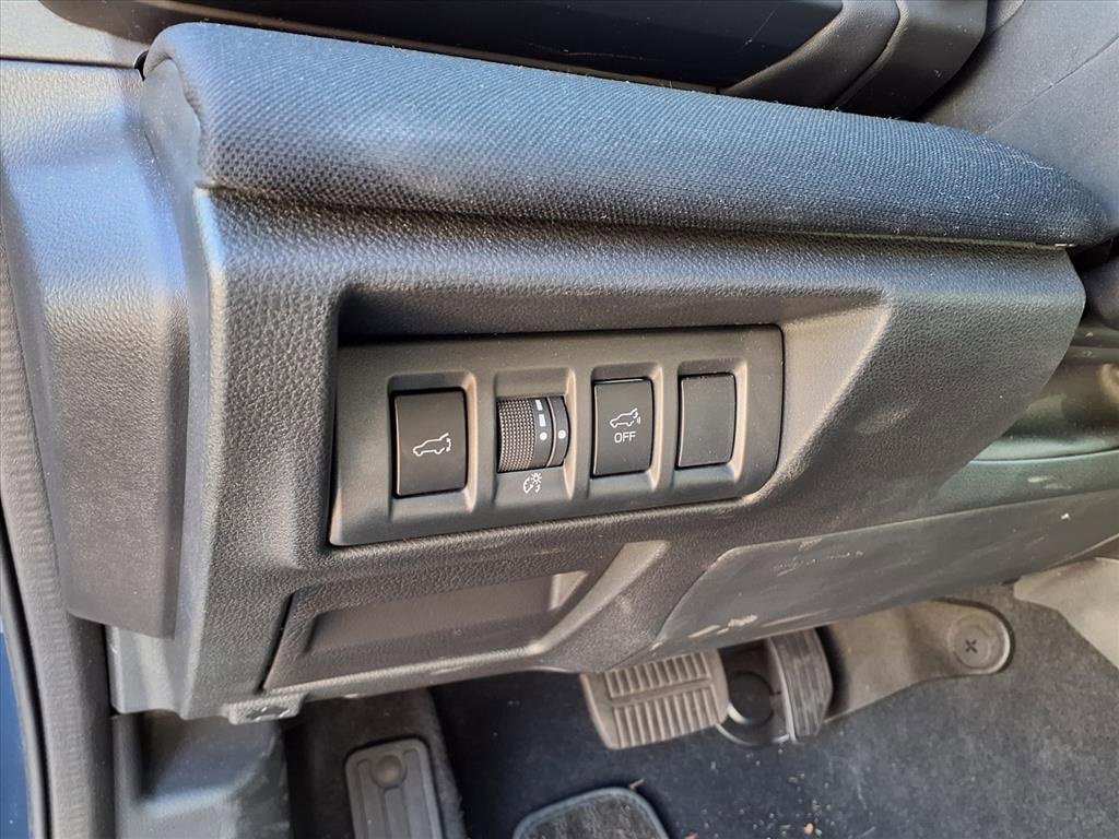 Certified 2025 Subaru Outback Premium image 15