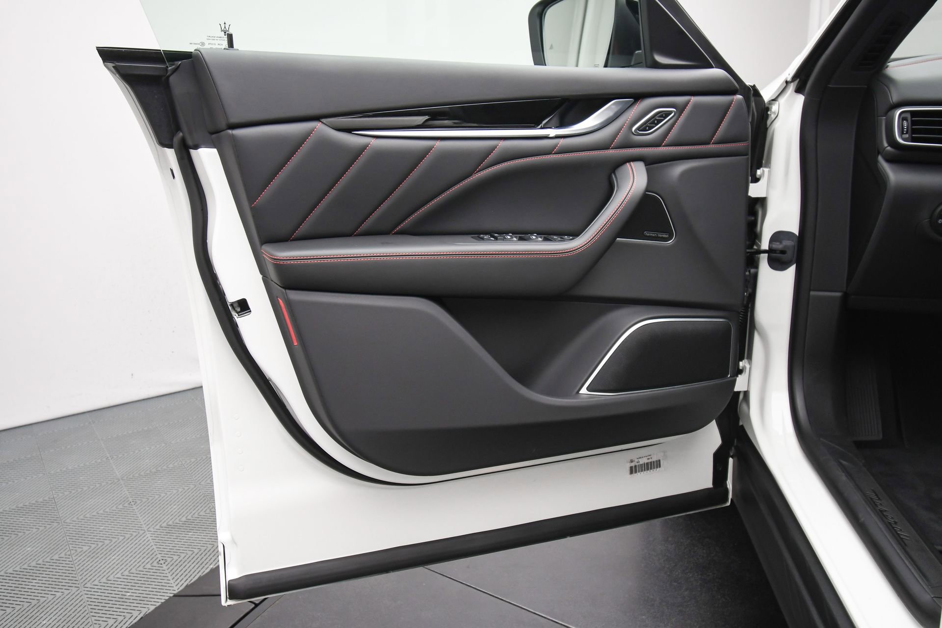 New 2024 Maserati Levante GT Ultima image 42