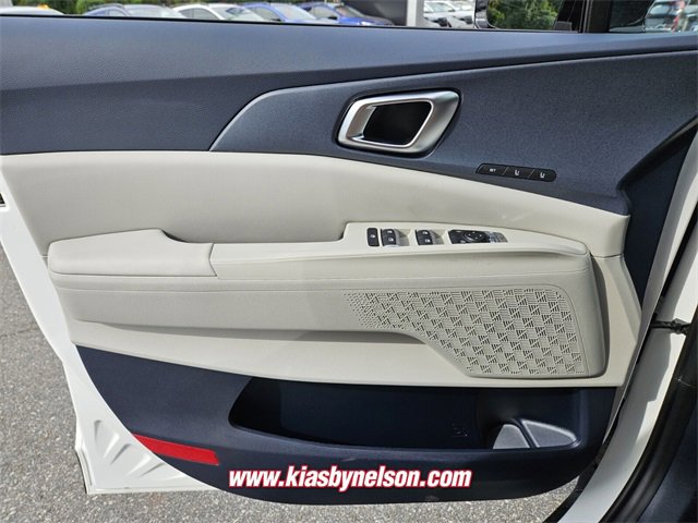 New 2026 Kia Carnival EX image 14