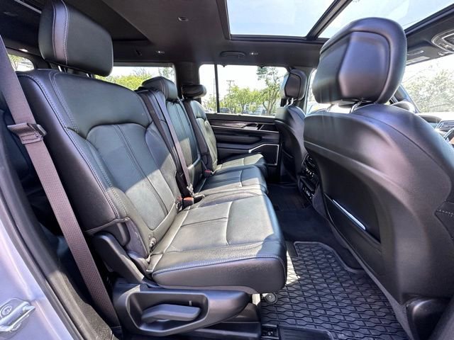 Used 2024 Jeep Wagoneer 4WD w/ Premium Group I image 31
