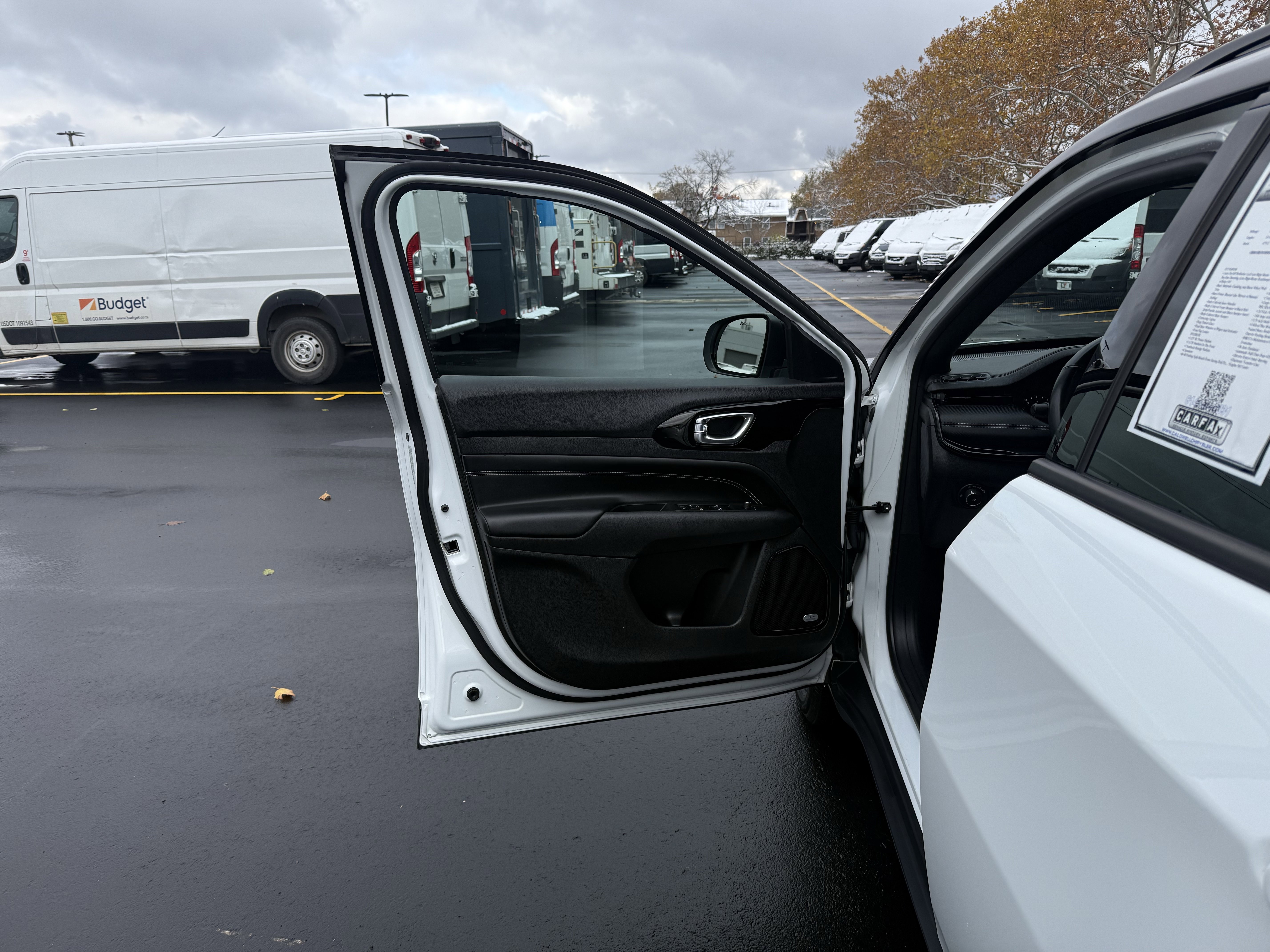 Used 2022 Jeep Compass Altitude w/ Sun and Sound Group image 12