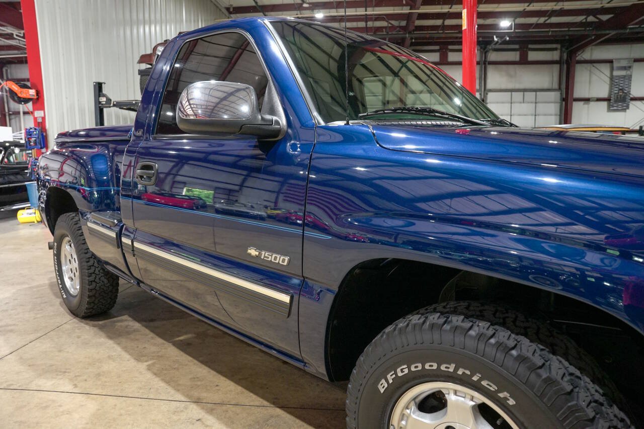 Used 2001 Chevrolet Silverado 1500 LS w/ Off-Road Chassis Pkg AWD/4WD image 37