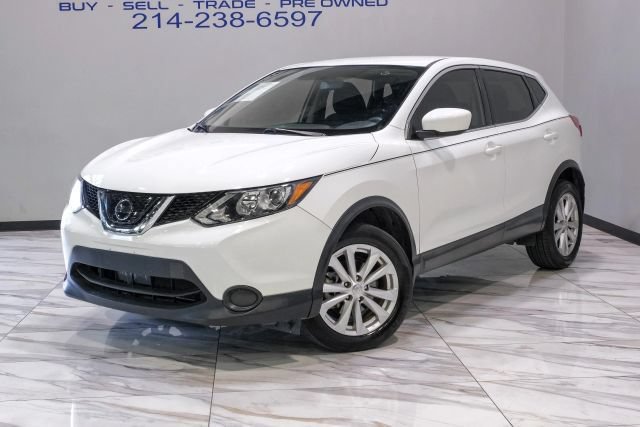 Used 2018 Nissan Rogue Sport S w/ S Appearance Package FWD image 3