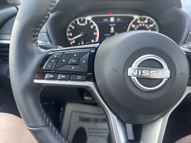 Used 2025 Nissan Altima 2.5 SL FWD image 16