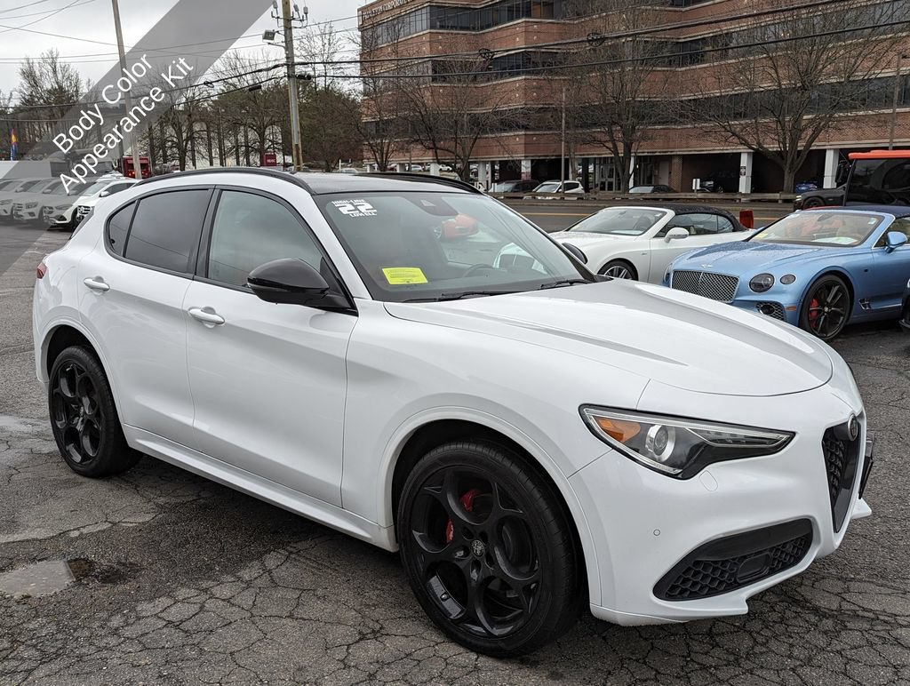 Used 2022 Alfa Romeo Stelvio Veloce AWD/4WD image 6