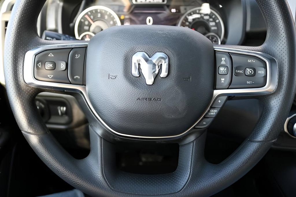 New 2026 RAM 1500 Express AWD/4WD image 18