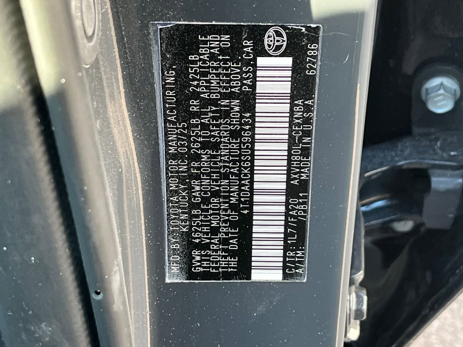 Used 2025 Toyota Camry LE FWD image 28
