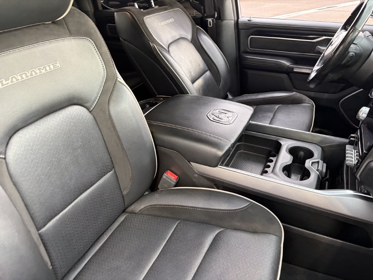 Used 2020 RAM 1500 Laramie RWD image 15