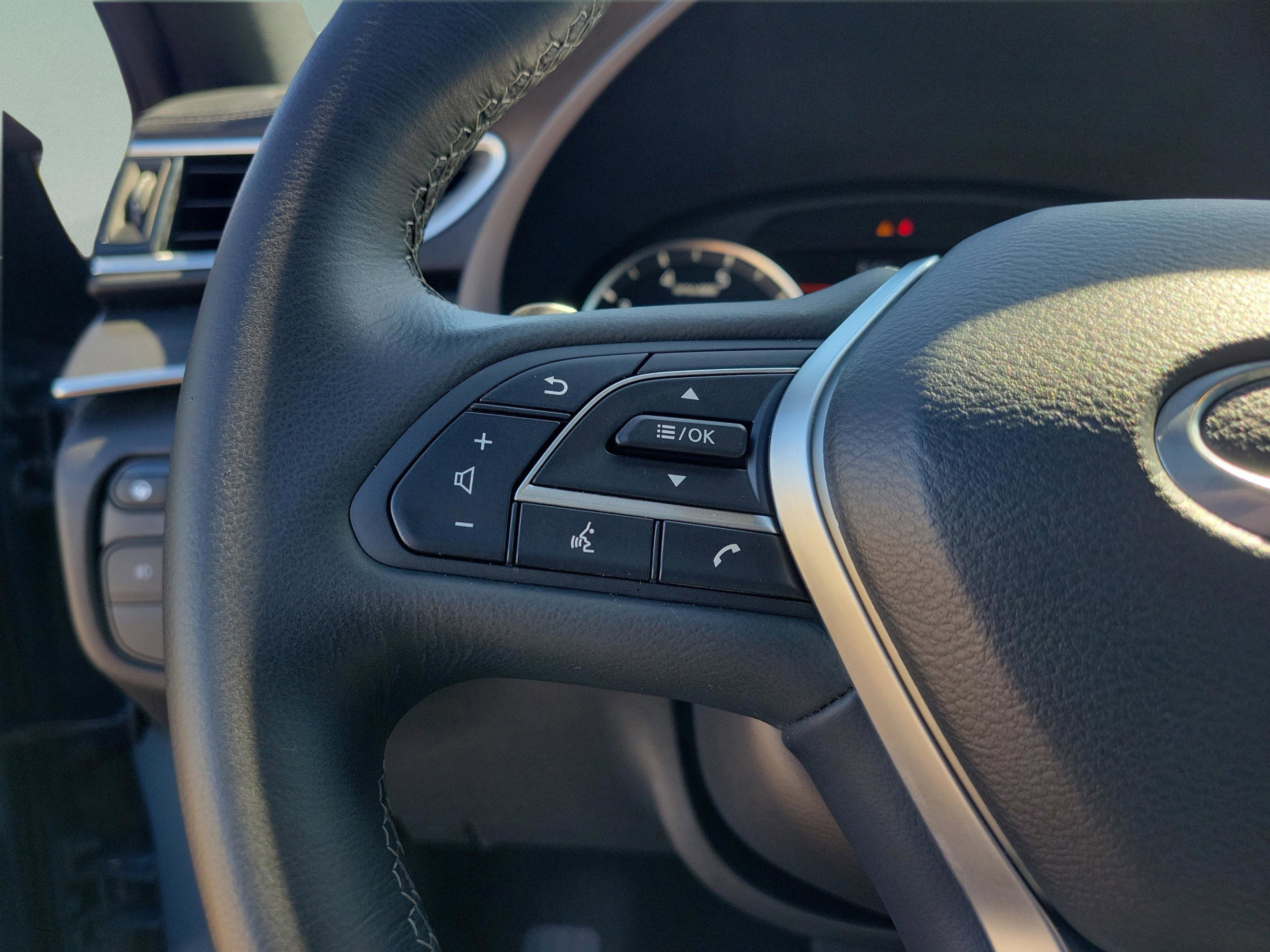 Certified 2025 INFINITI QX55 Luxe w/ Cargo Package image 15