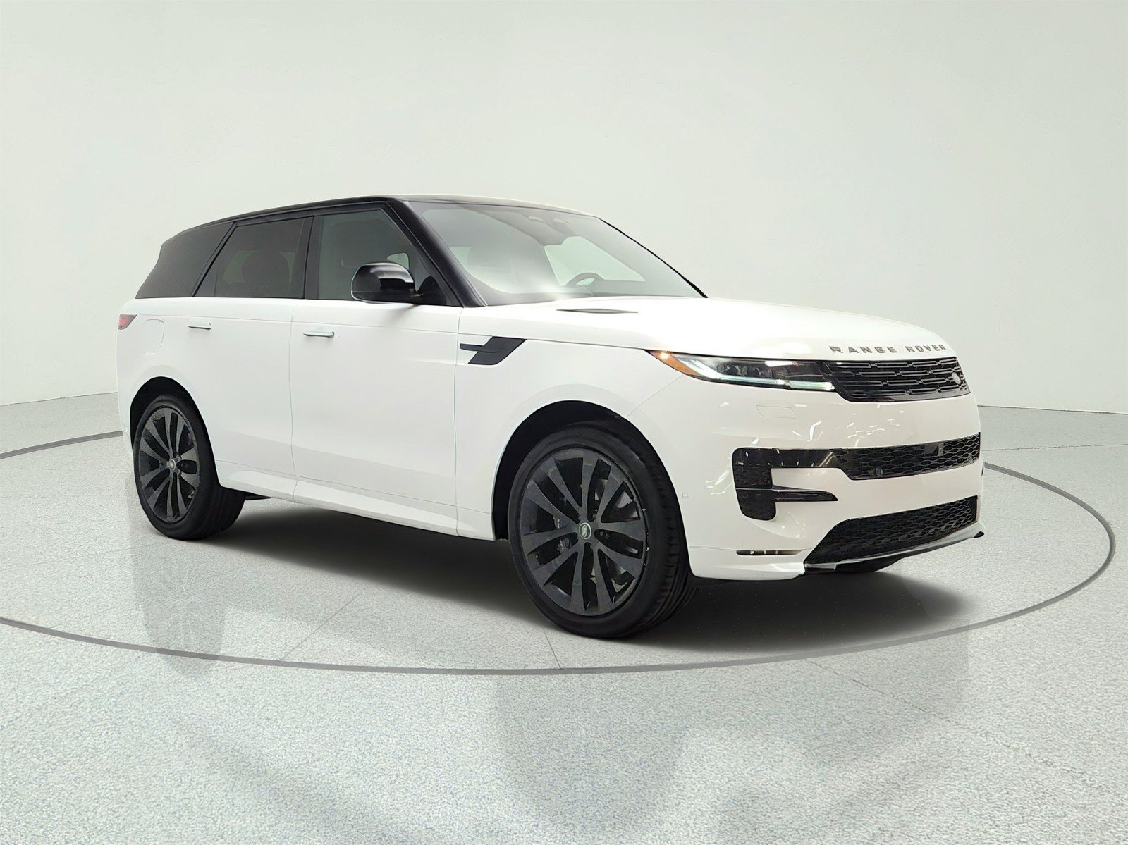 Used 2025 Land Rover Range Rover Sport Dynamic SE AWD/4WD image 3