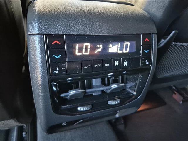 Used 2022 Jeep Grand Cherokee Overland w/ Luxury Tech Group IV AWD/4WD image 21