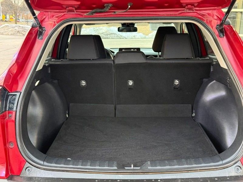 Used 2022 Toyota Corolla Cross LE w/ Moonroof Package image 9