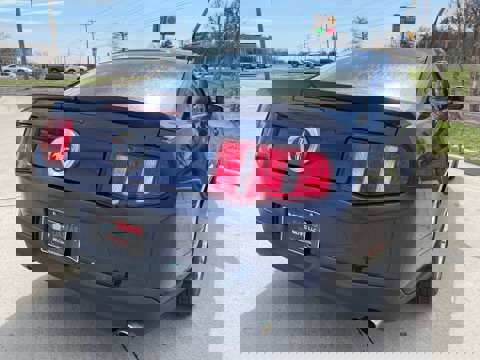 Used 2010 Ford Mustang Coupe image 47