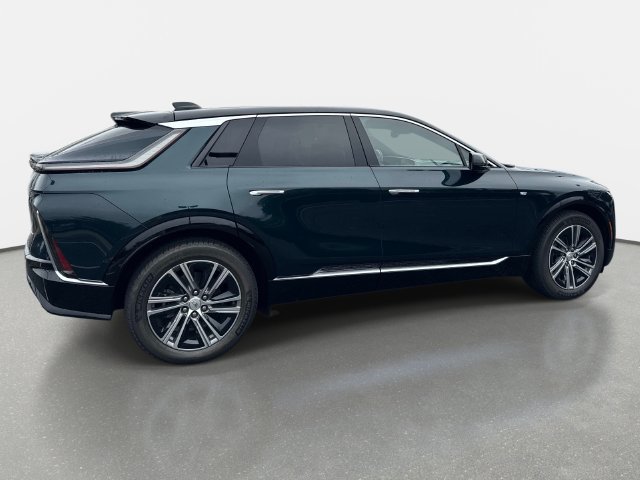 New 2027 Cadillac Lyriq Luxury w/ LPO, Floor Liner Package AWD/4WD image 6