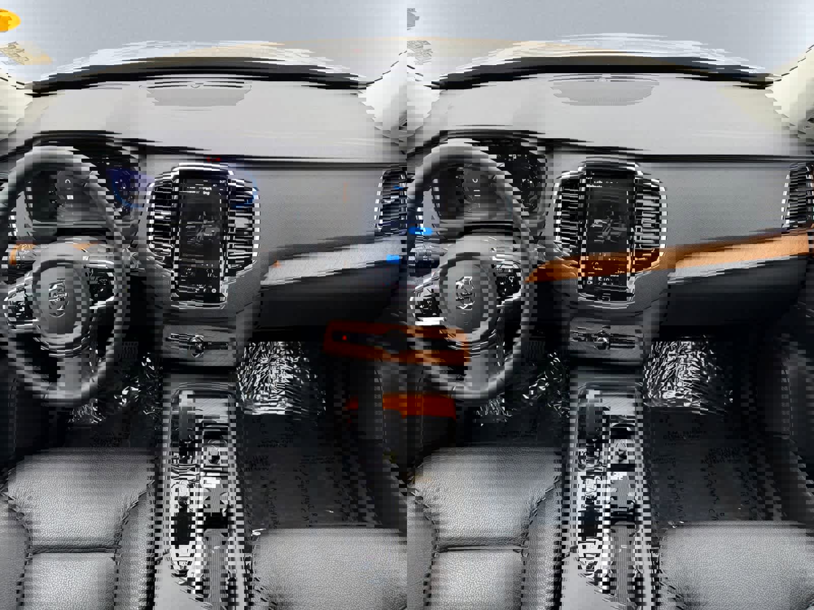 Used 2023 Volvo XC90 B6 Plus w/ Protection Package image 20