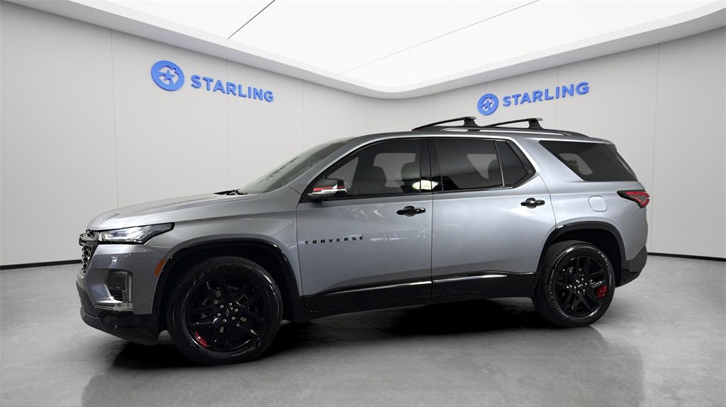 Used 2023 Chevrolet Traverse Premier w/ Redline Edition image 2