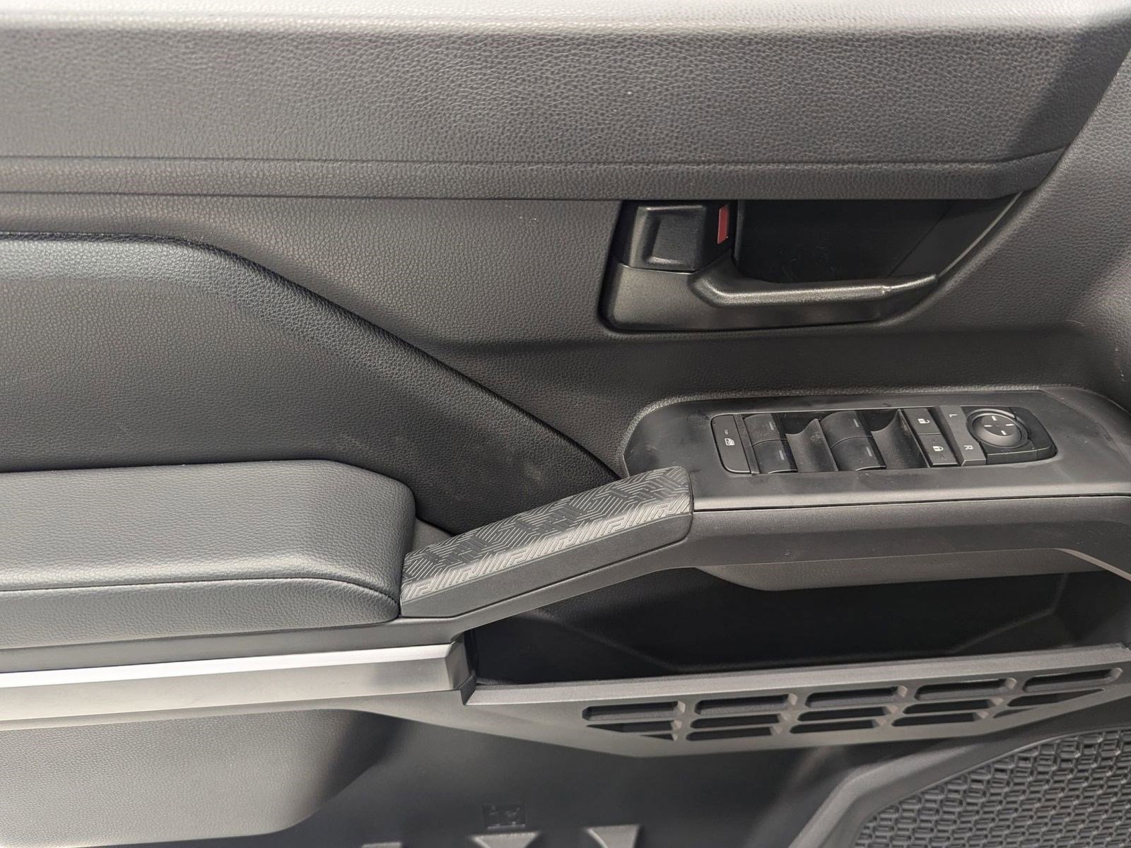 New 2025 Toyota Tacoma SR image 10