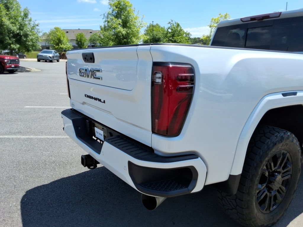 Certified 2025 GMC Sierra 2500 Denali Ultimate AWD/4WD image 16