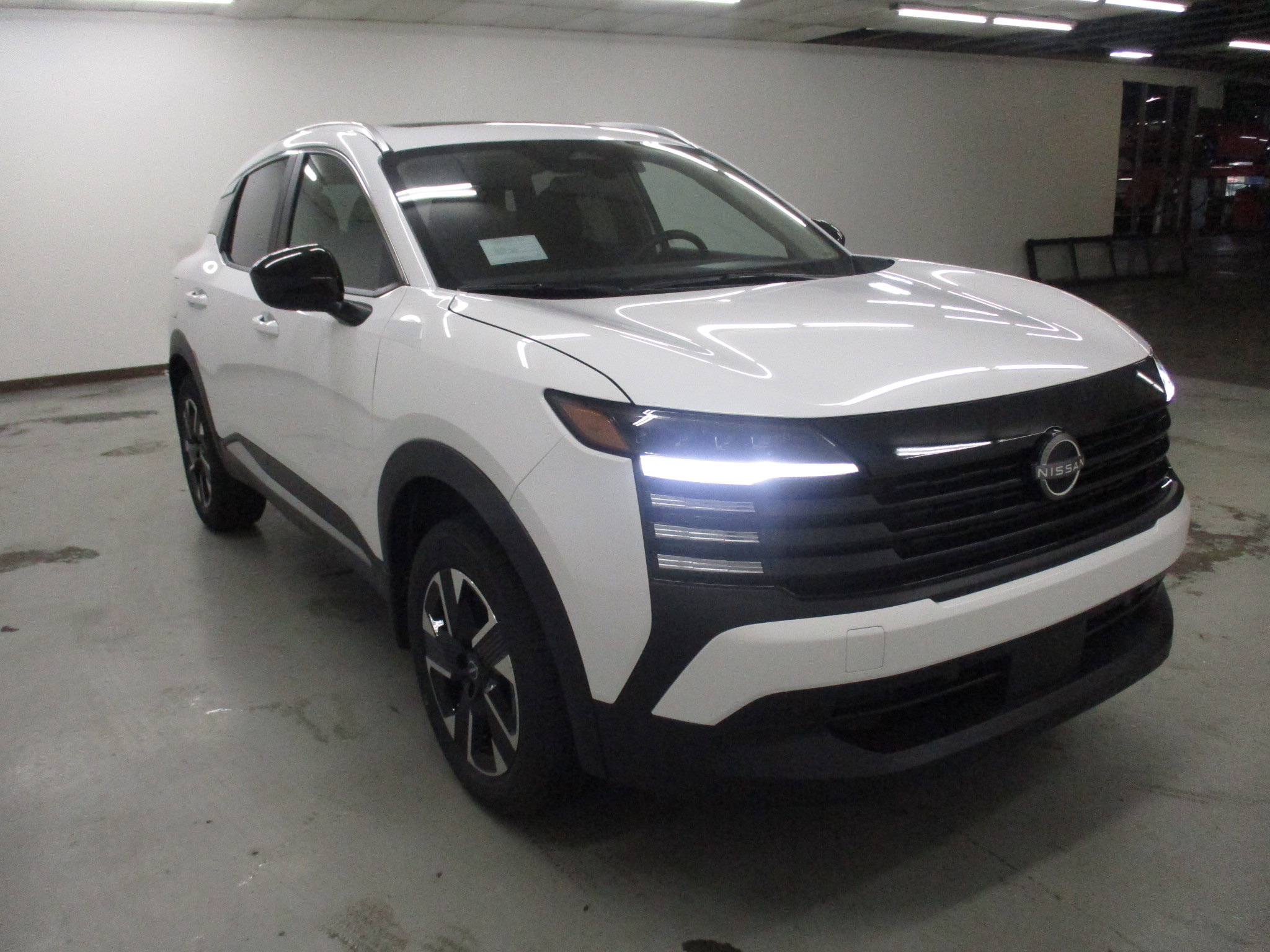 New 2026 Nissan Kicks SV w/ SV Premium Package AWD/4WD image 3