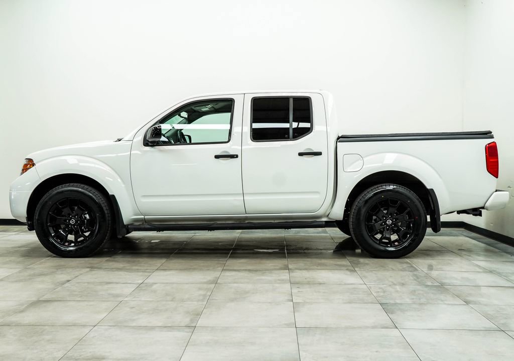 Used 2020 Nissan Frontier SV w/ Midnight Edition Floor Mats image 8