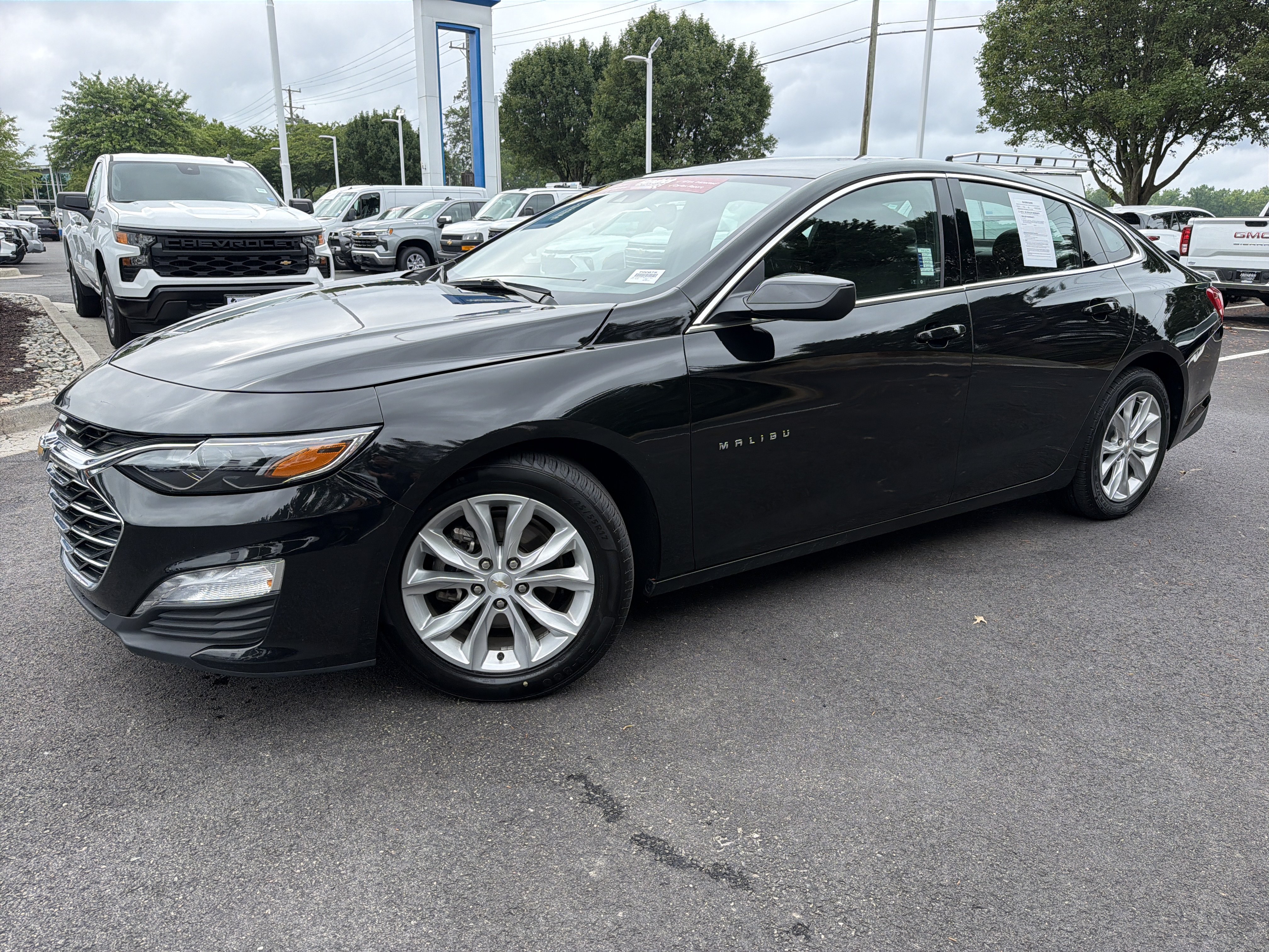 Used 2024 Chevrolet Malibu LT FWD image 3