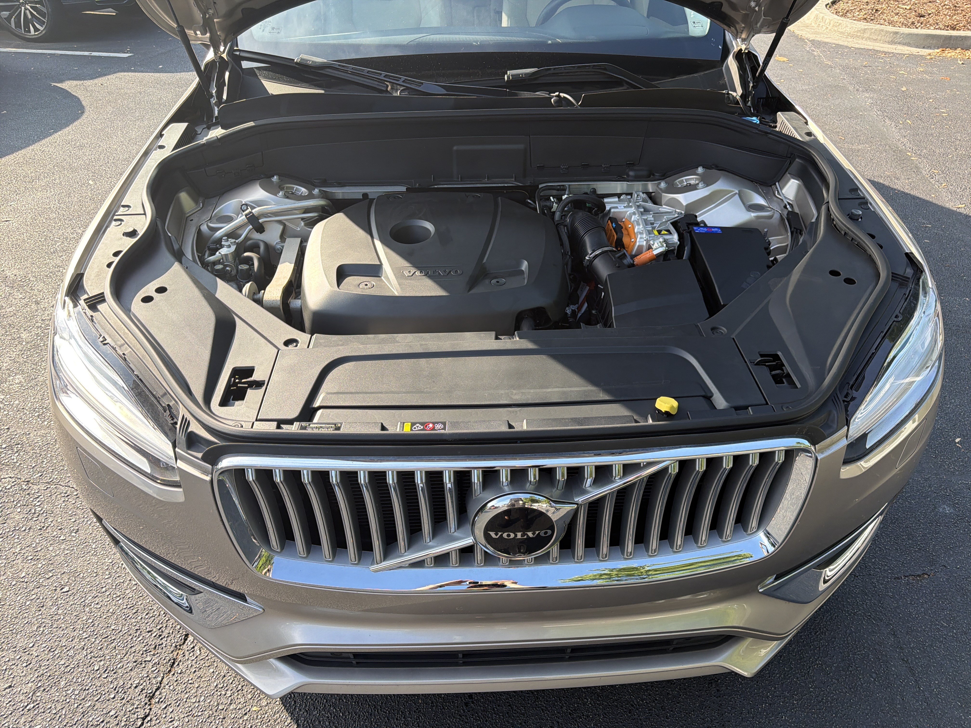 Certified 2024 Volvo XC90 T8 Plus w/ Protection Package AWD/4WD image 36