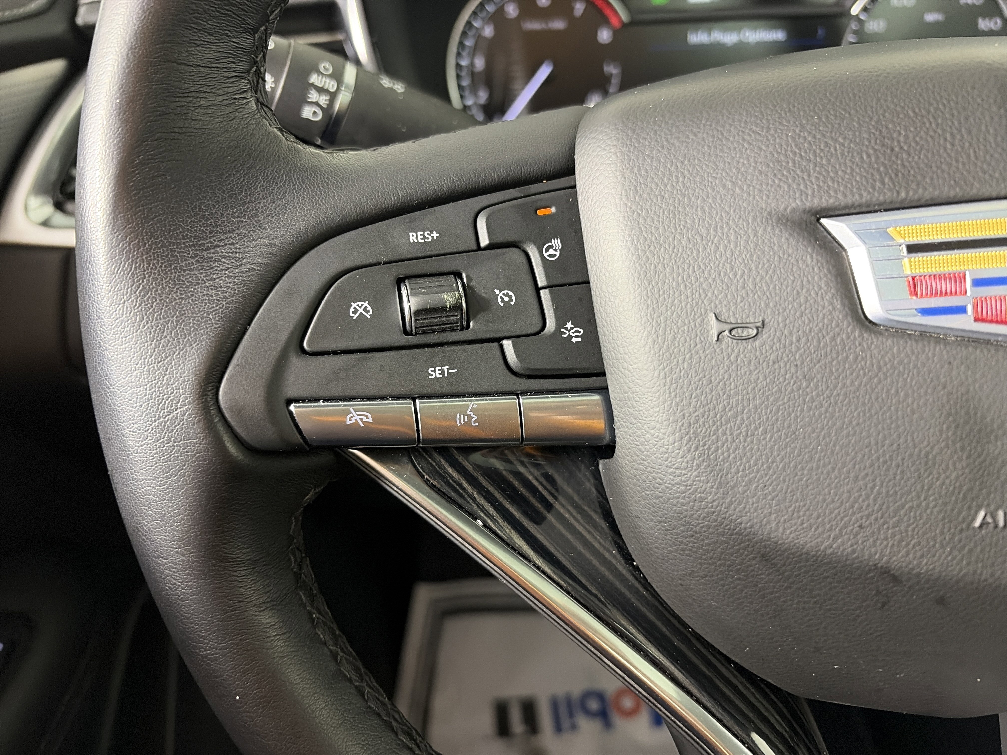 Certified 2025 Cadillac XT6 Premium Luxury image 16