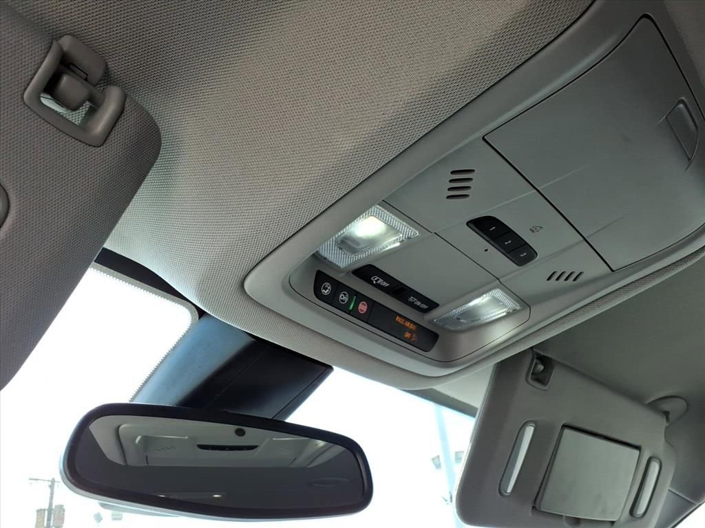 Used 2023 GMC Acadia SLT image 27