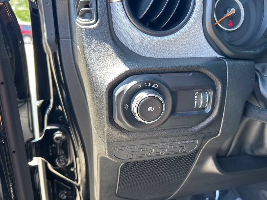 Certified 2025 Jeep Wrangler Sport AWD/4WD image 33