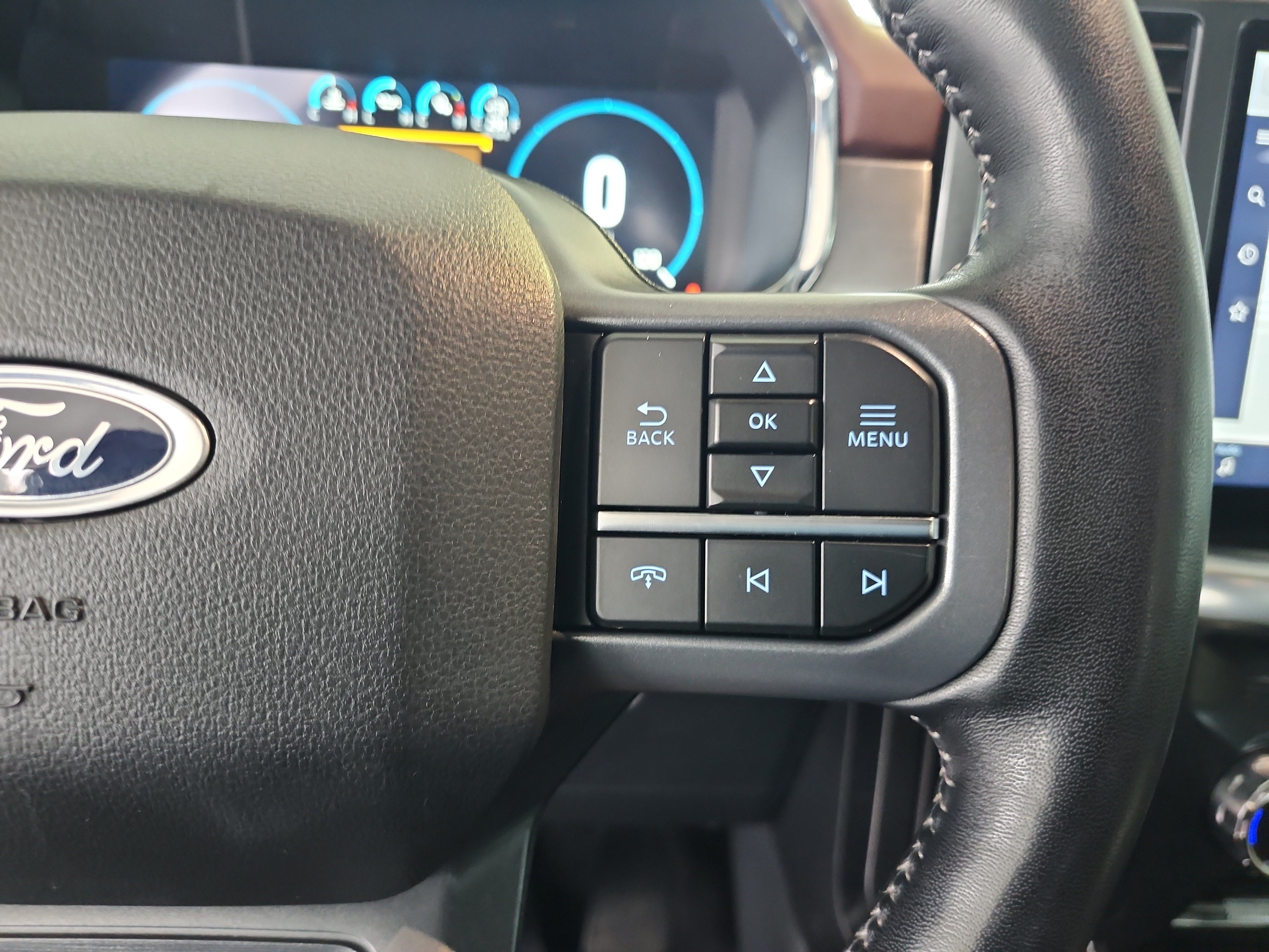 Used 2023 Ford F150 Lariat w/ Equipment Group 502A High AWD/4WD image 32