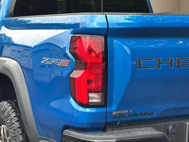Used 2024 Chevrolet Colorado ZR2 w/ ZR2 Convenience Package III AWD/4WD image 28