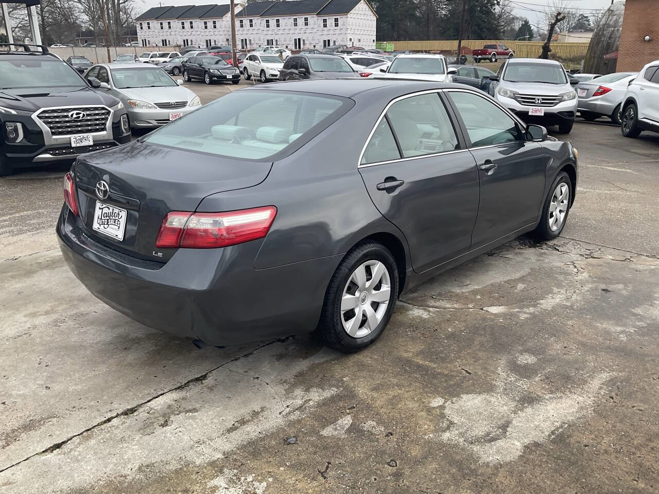 Used 2007 Toyota Camry LE FWD image 3