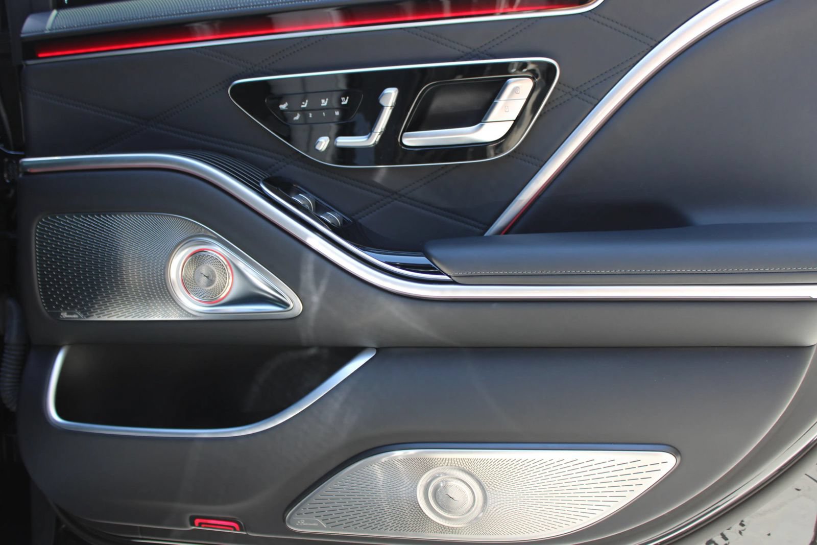 Used 2024 Mercedes-Benz Maybach S 580 4MATIC image 16