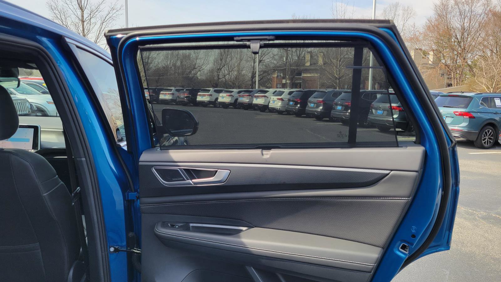 Certified 2025 Volkswagen Atlas Cross Sport SEL Premium R-Line image 43