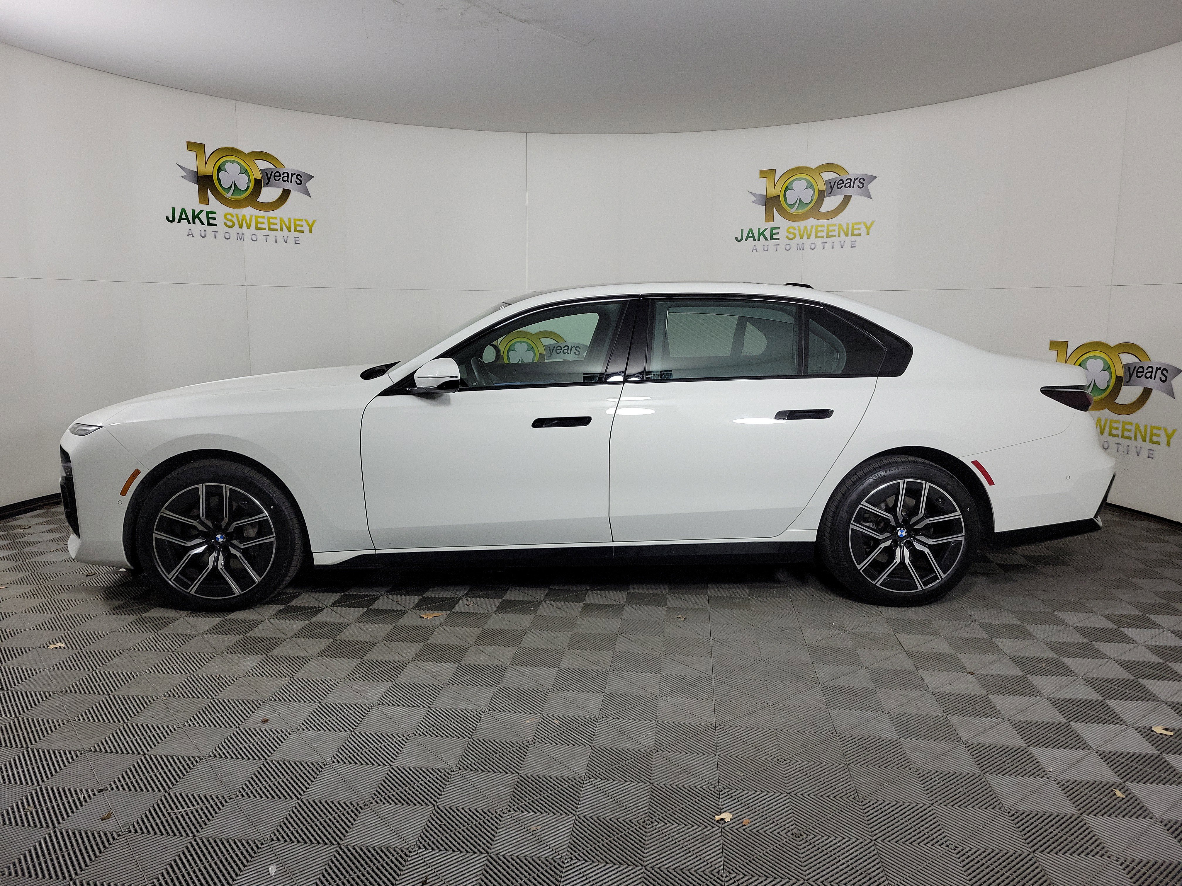 Certified 2025 BMW 740i xDrive image 4