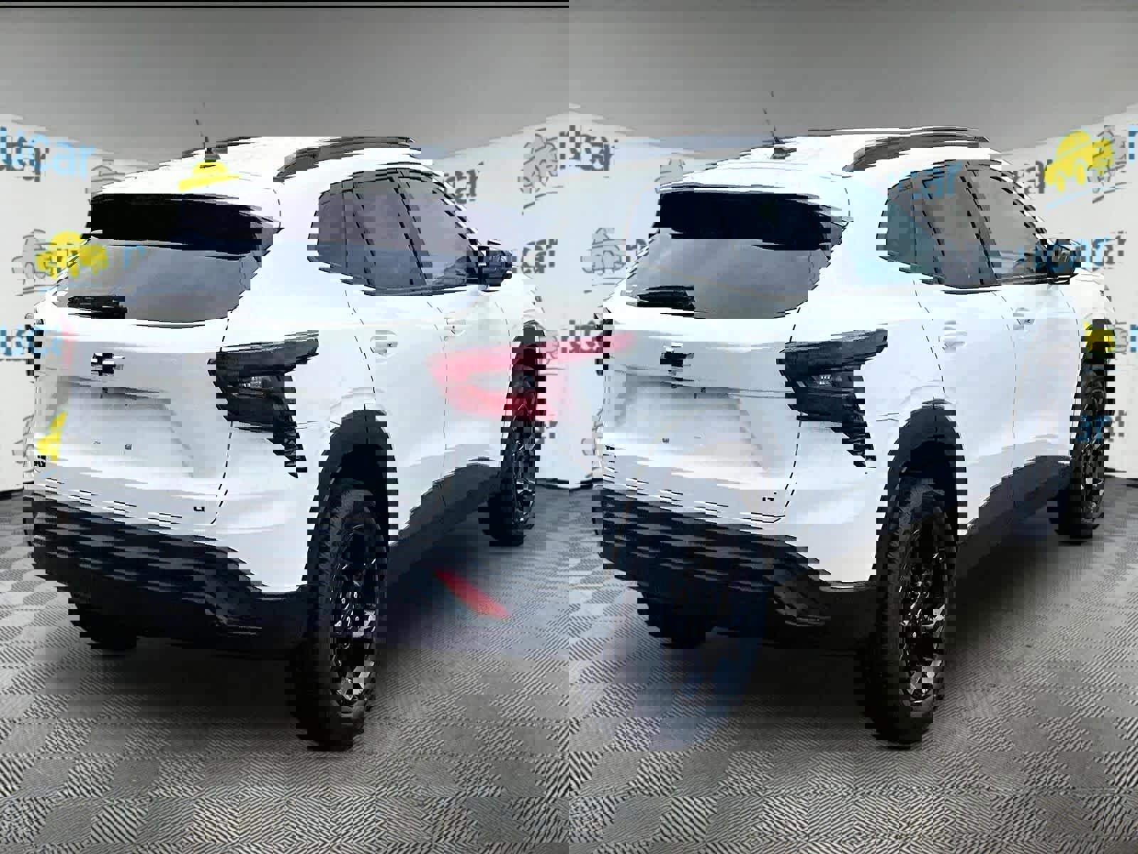 New 2026 Chevrolet Trax LT w/ Midnight Edition FWD image 7