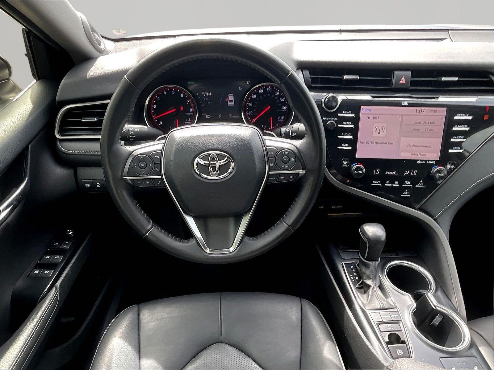 Used 2020 Toyota Camry XSE FWD image 8