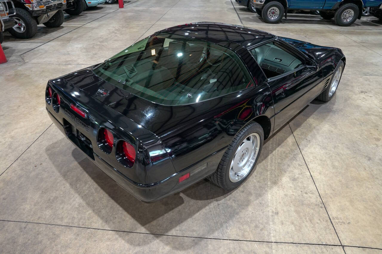 Used 1991 Chevrolet Corvette Coupe RWD image 17