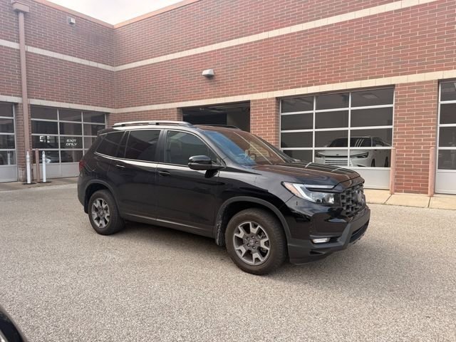 Used 2023 Honda Passport TrailSport image 4