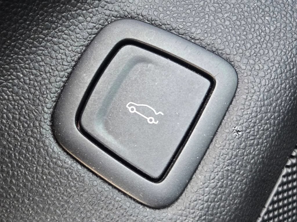 Used 2020 Cadillac CT5 Sport w/ Platinum Package RWD image 29