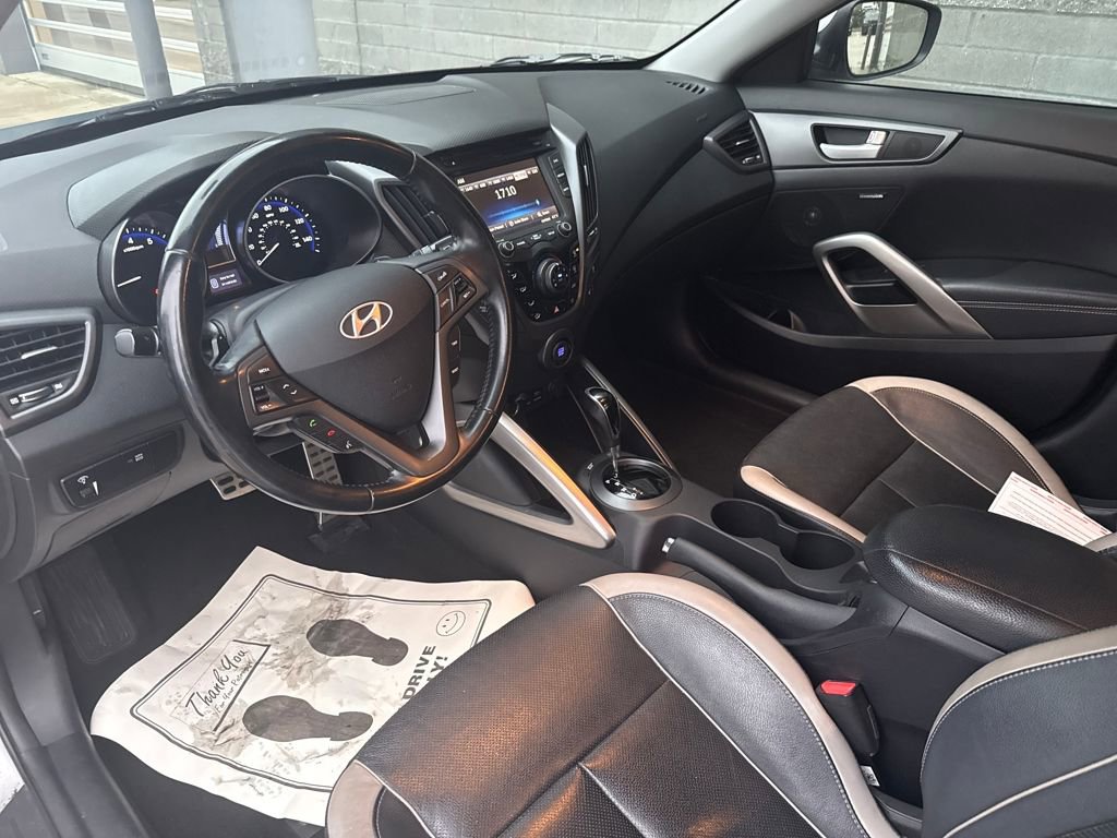 Used 2015 Hyundai Veloster Turbo image 12