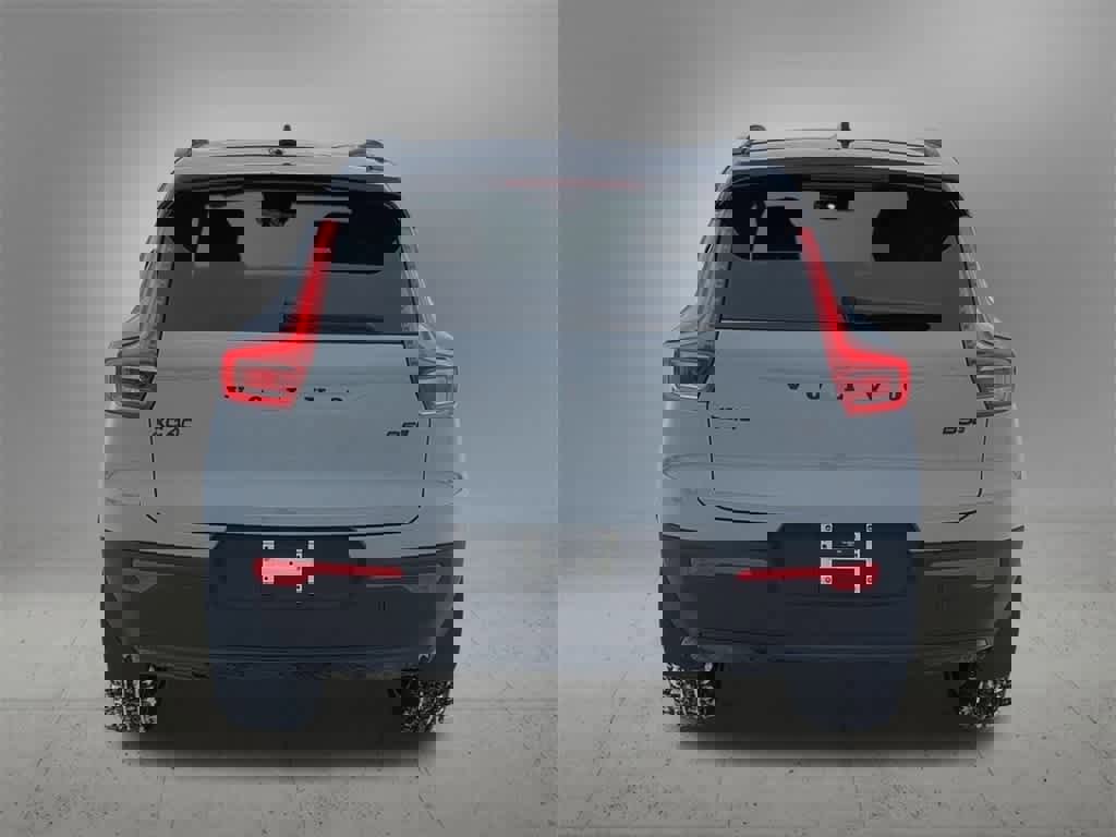 New 2026 Volvo XC40 B5 Ultra w/ Protection Package Premier image 5