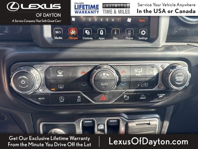 Used 2021 Jeep Wrangler Unlimited Sahara image 25